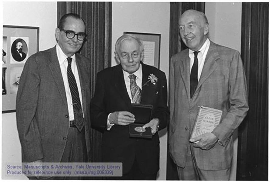 G. Evelyn Hutchinson receiving the Verrill Medal, 1981.